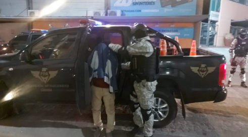 Narcomenudista “promotor cultural”: vendía droga envuelta en páginas de libros | Nacionales