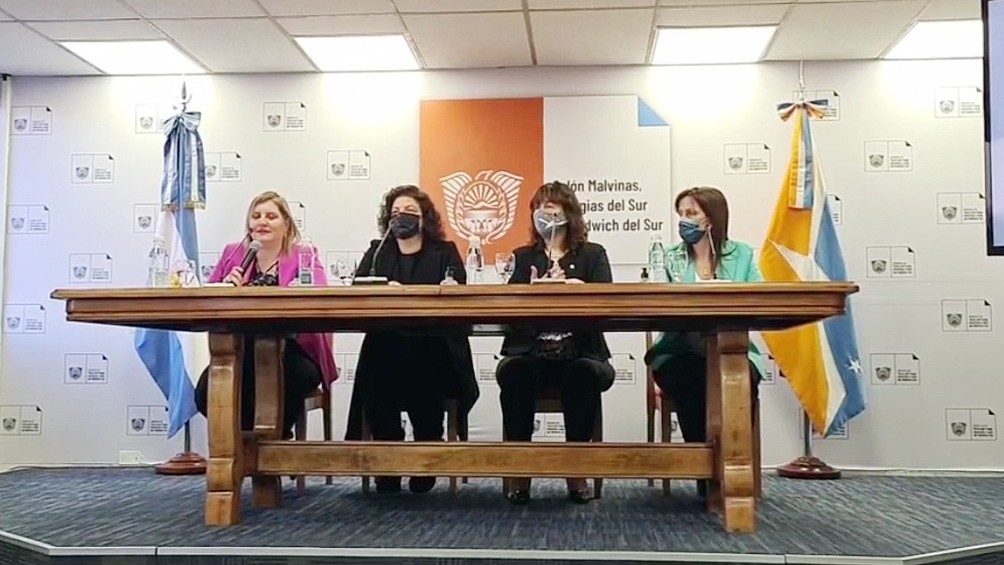 Vizzotti: "No entiendo la confusión, caminar solo sin barbijo genera cero riesgo epidemiológico" | Nacionales