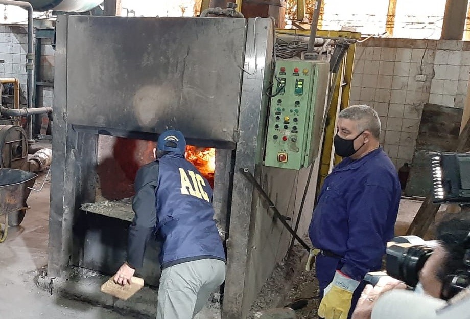 Quemaron 408 panes de marihuana incautada en múltiples operativos | Policiales