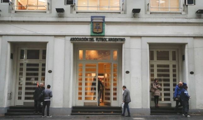 Además de Unión, también hubo allanamientos en la AFA y otros siete clubes | Deportes