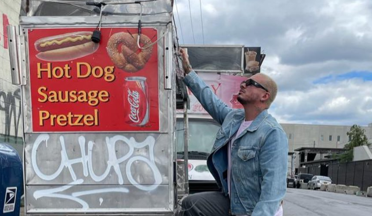 La irónica respuesta de J Balvin a Residente tras comprar su música "con un carrito de hot dogs" | Espectaculos