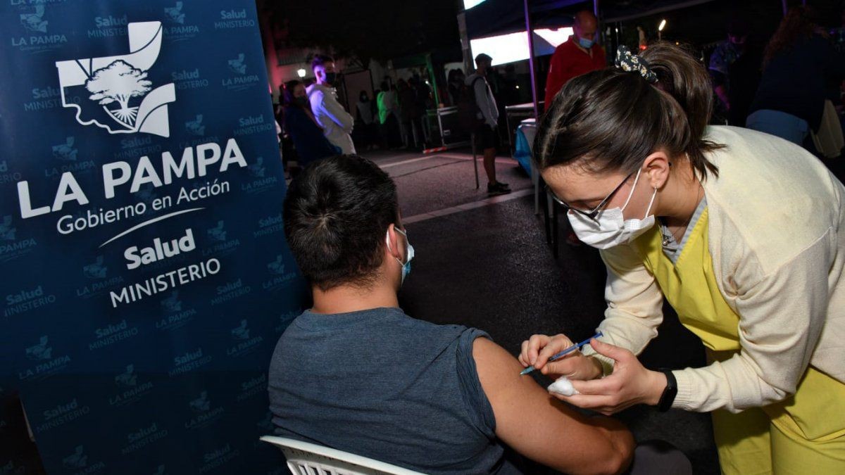 "La noche de las vacunas": La Pampa incentivó la inmunización contra el Covid | Nacionales