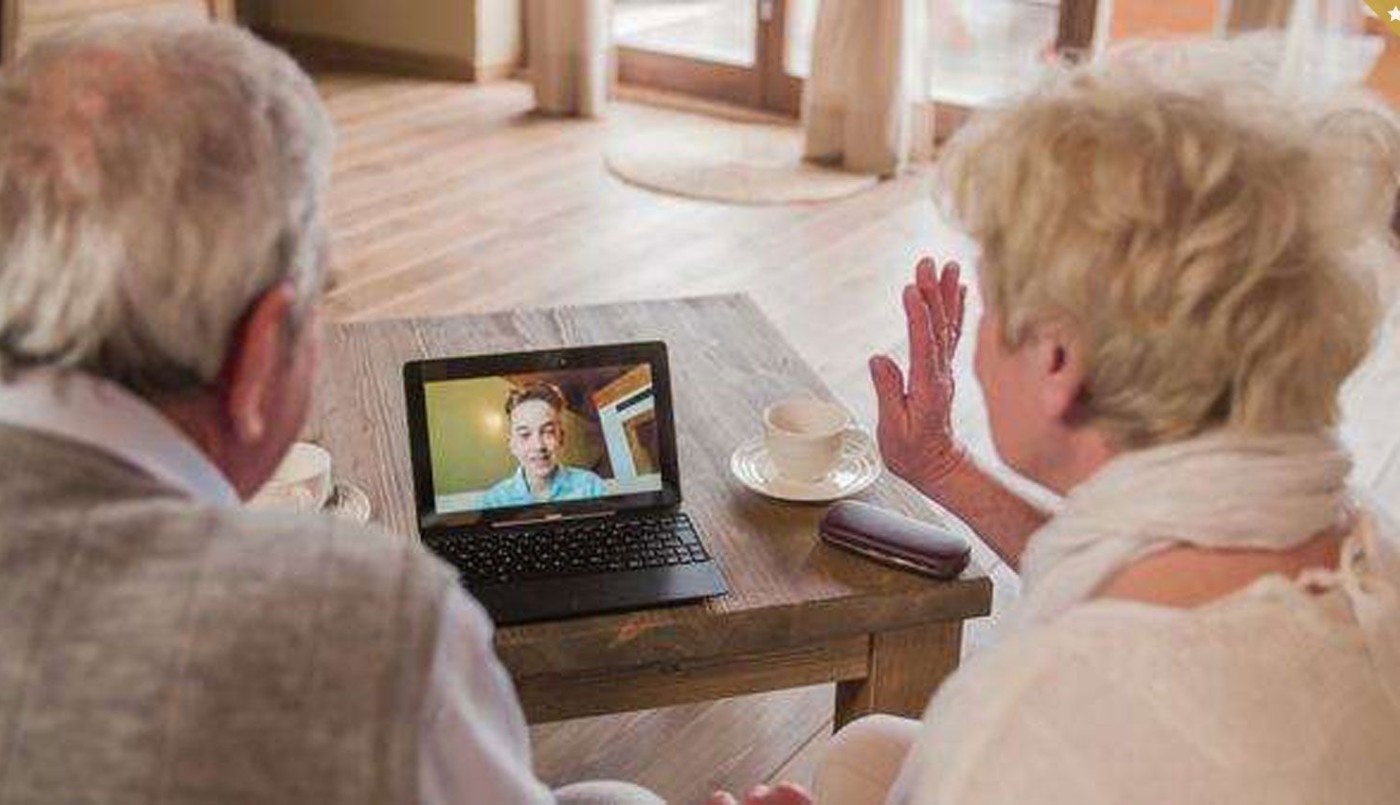 Los mayores de 75 se amigan con la tecnología, según un estudio del INDEC | Información General