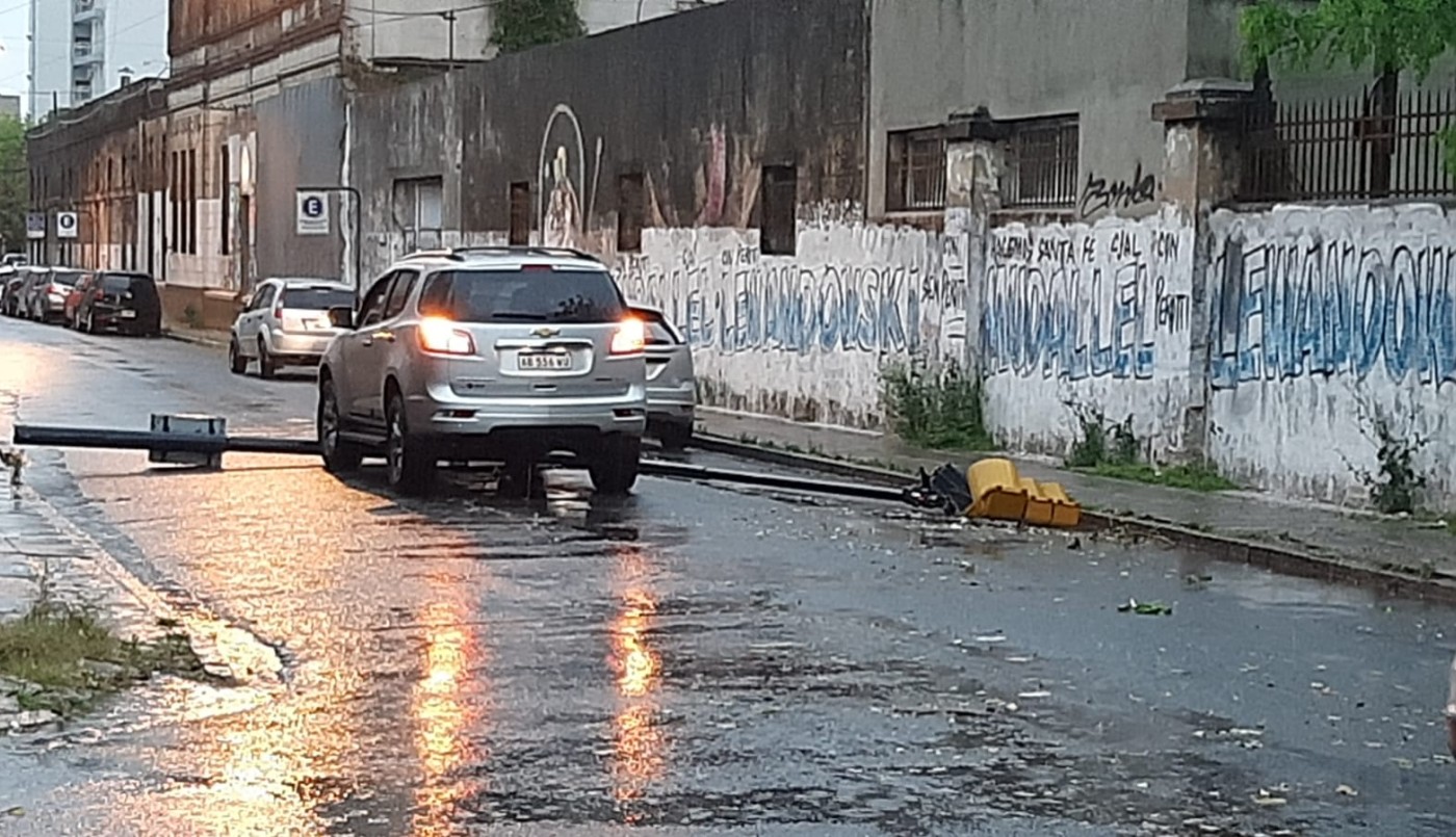 Atención: semáforo caído en Saavedra y Salta | Información General