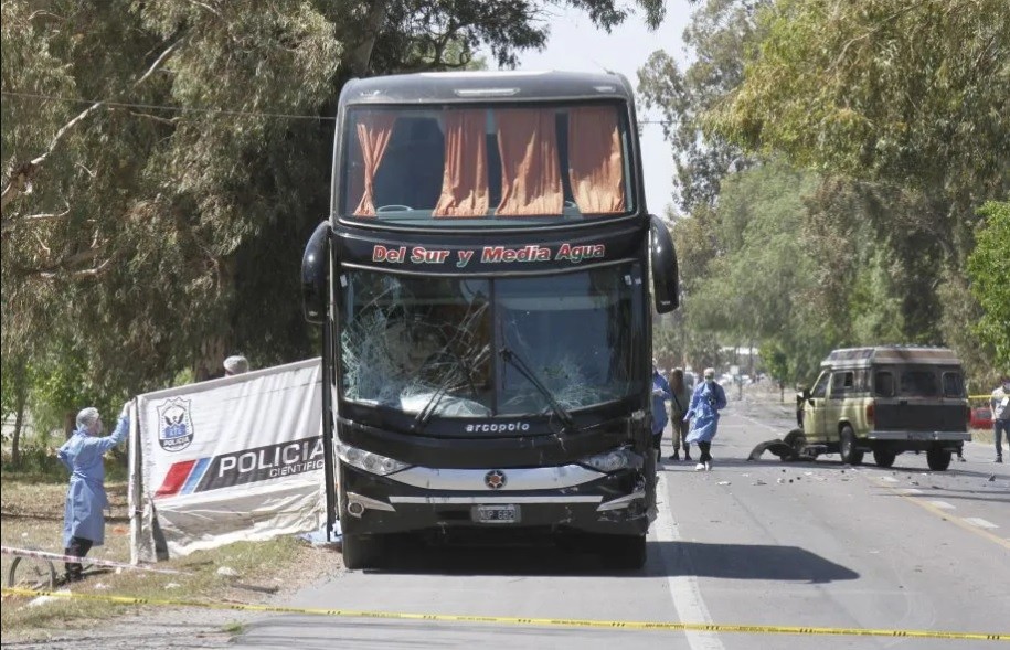 En el Día de la Madre fue a visitar la tumba de la mujer junto a su papá: al regresar, murieron atropellados | Nacionales