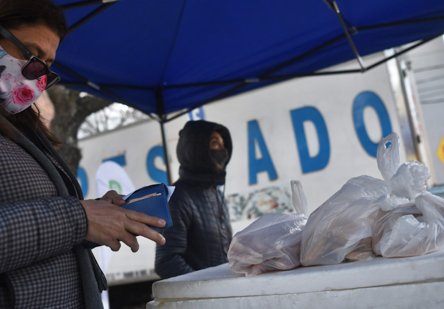 Sigue la venta de pescado de mar a precios populares | Información General