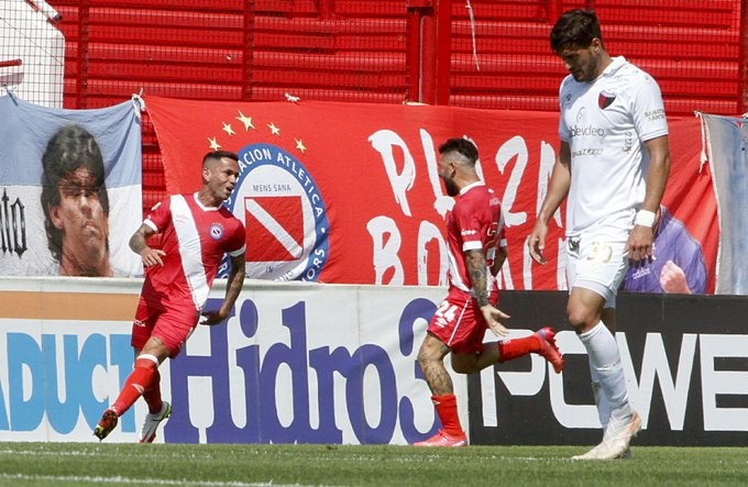 Colón no lo pudo aguantar y cayó ante Argentinos Juniors | Deportes