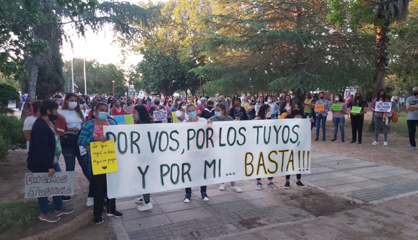 Masiva marcha silenciosa en Helvecia para pedir justicia por la joven violada | Noticias
