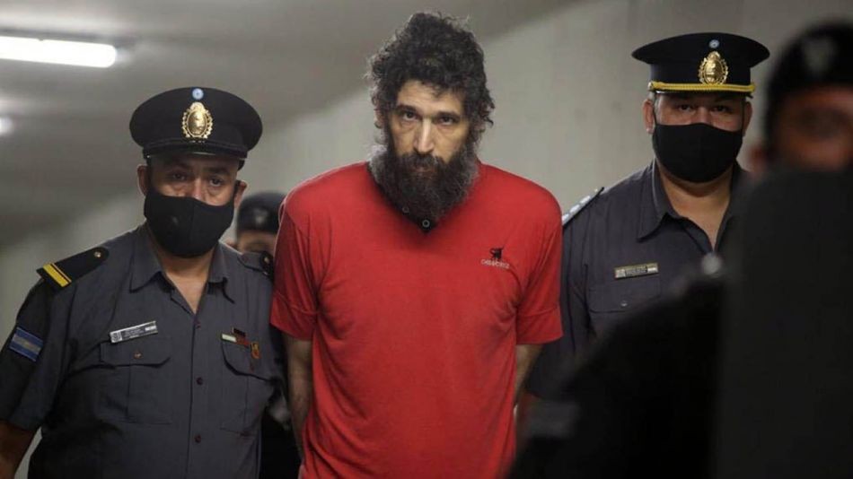 Juicio al "hombre gato": sangre que tenía en una remera coincidió con ADN de su madre | Nacionales