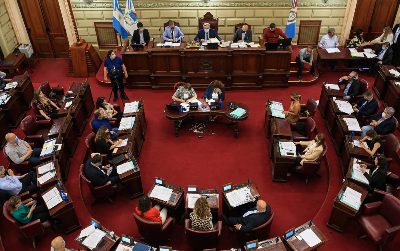 Jornada de música y reconocimiento bajo las estrellas en la Legislatura Provincial | Legislativas