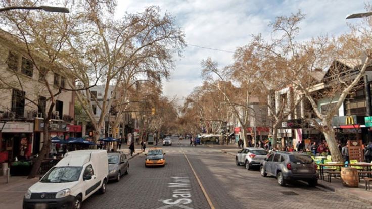 Mendoza: Adolescente llegó ensangrentada a un bar y dijo que la habían raptado y violado | Nacionales