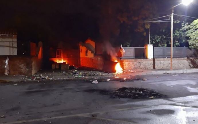 Incendiaron los portones de la residencia del gobernador de La Rioja | Nacionales