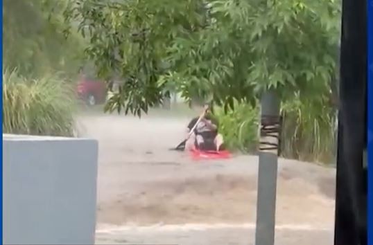 Temporal en Córdoba: Hicieron rafting en un barrio cerrado | Nacionales