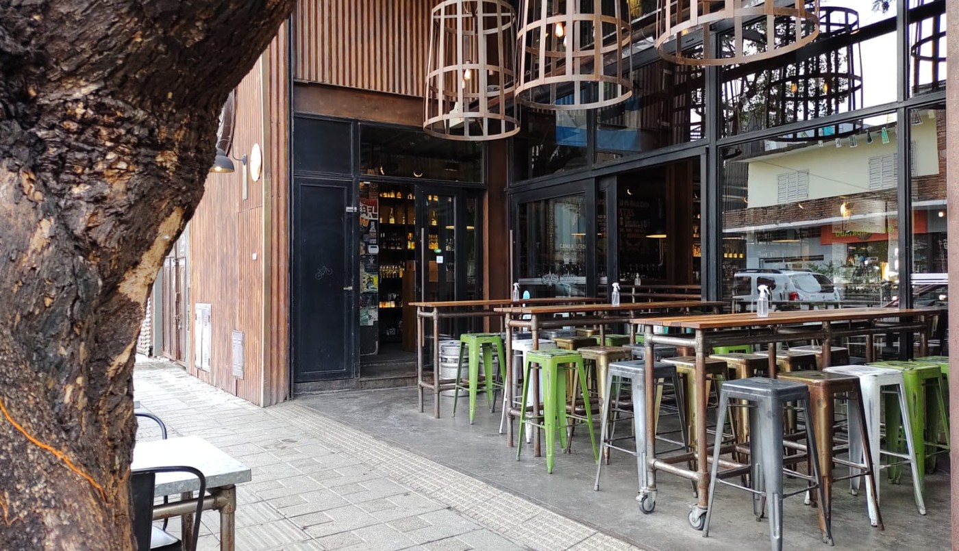 Por el temporal, se inundó un reconocido bar de Córdoba | Nacionales