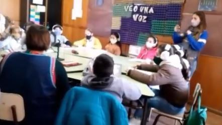 Radio pedagógica: Ponen al aire un programa para chicos sordos y con trastornos emocionales | Nacionales