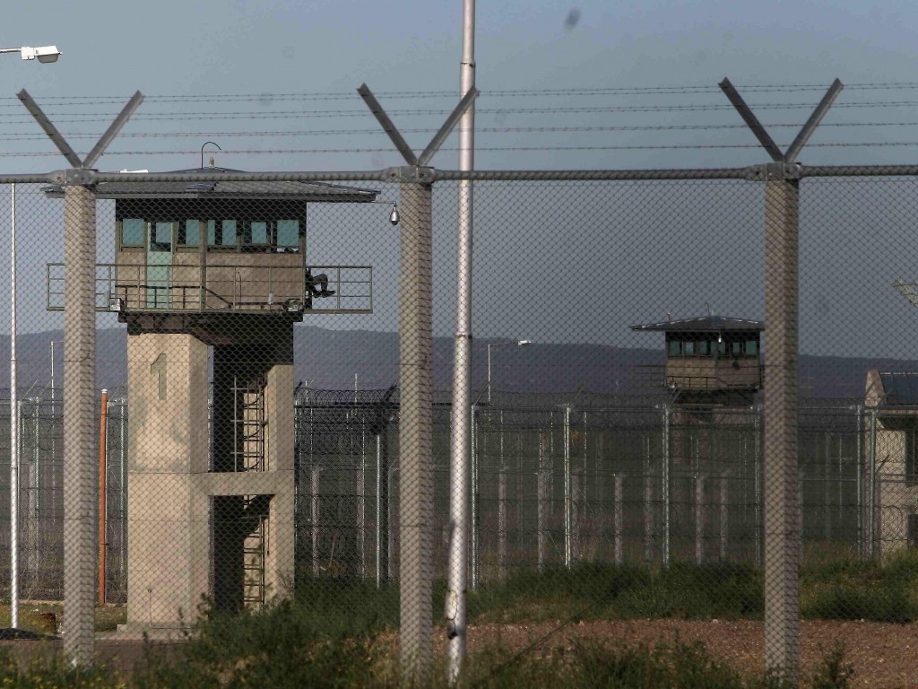 Presos tomaron como rehenes a dos guardias: tras nueve horas, los liberaron | Nacionales