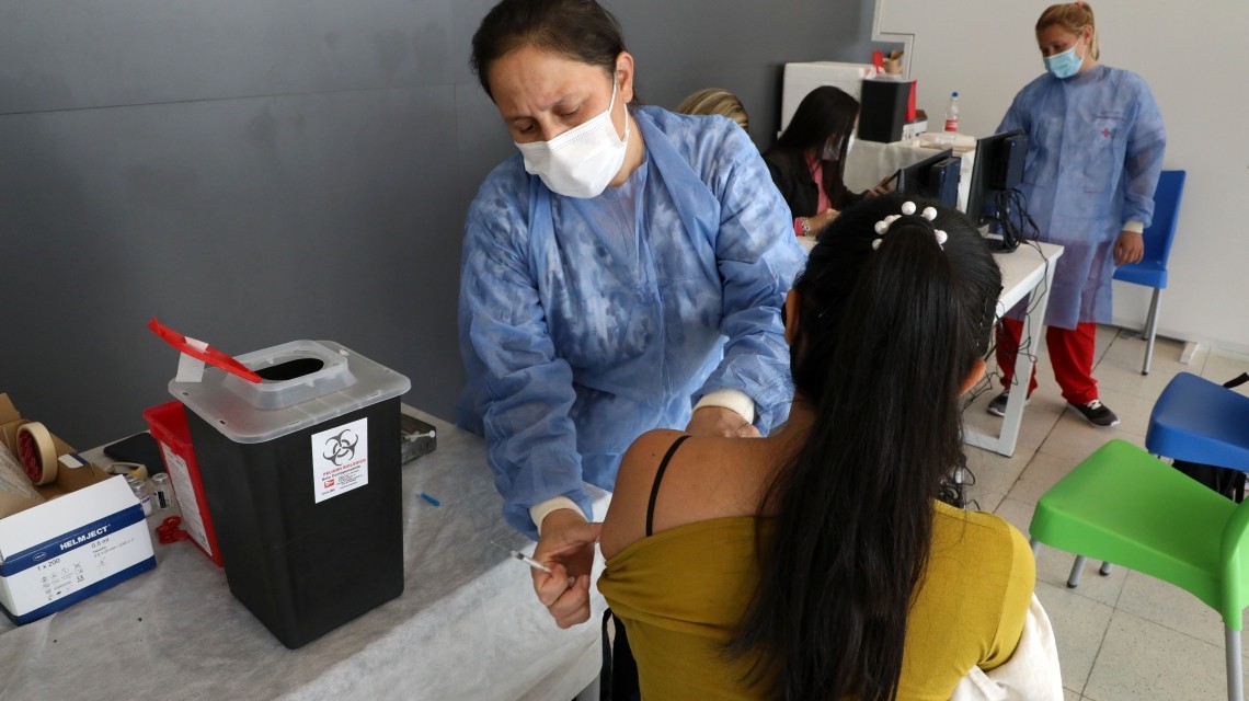 Así funcionarán los vacunatorios y centros de testeos durante el fin de semana | Información General