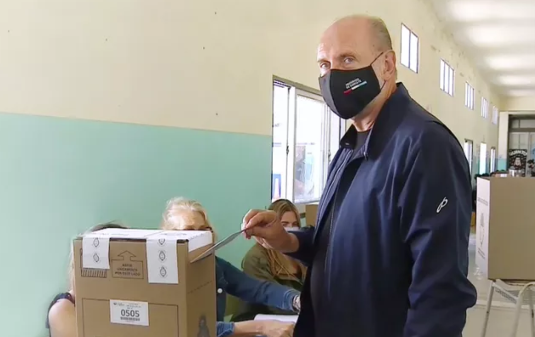 Perotti votó en Rafaela y aseguró que la elección "se hizo a un ritmo diferente" | Legislativas