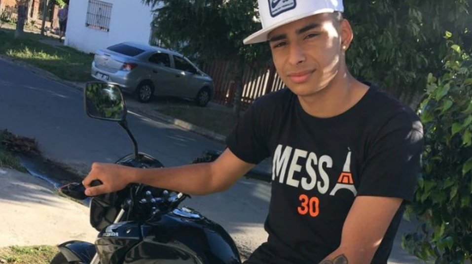 Los tres policías implicados en el caso Lucas se entregaron esta tarde | Nacionales