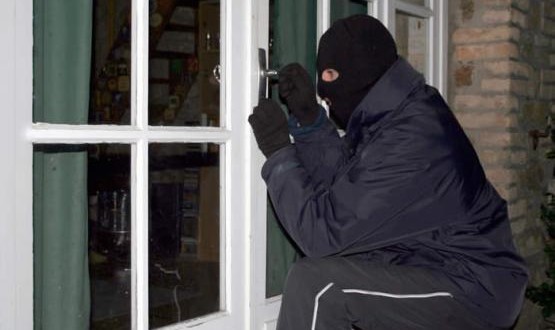 Condenan a una policía que cometía entraderas en la ciudad | Policiales