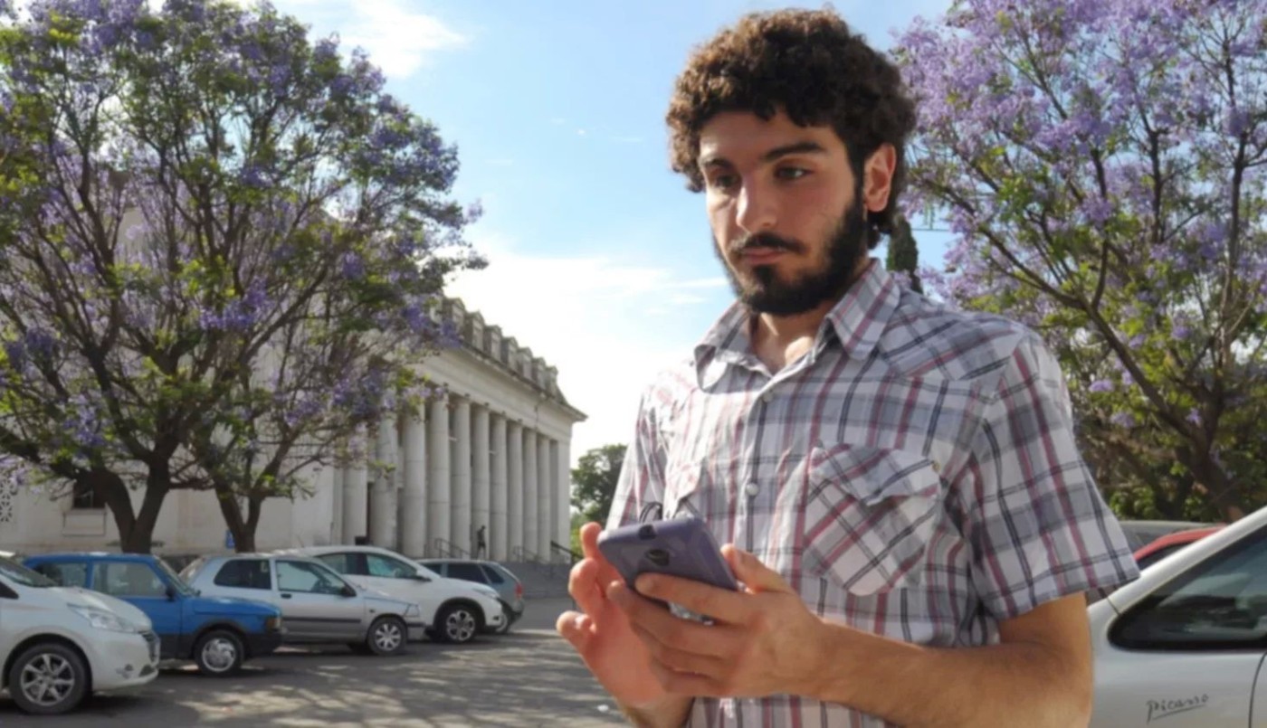 La emotiva historia del joven no vidente que se recibió de biólogo con 9,35 de promedio | Nacionales