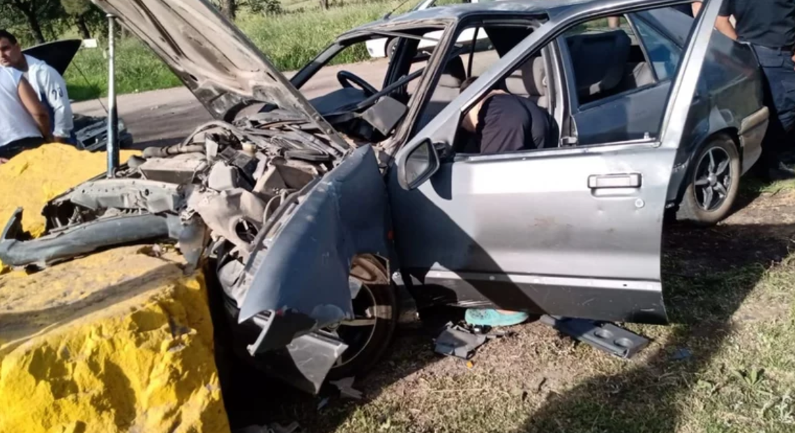 Mar del Plata: dejó manejar a su hija de 9 años, chocó contra las piedras y se rompió el fémur | Nacionales
