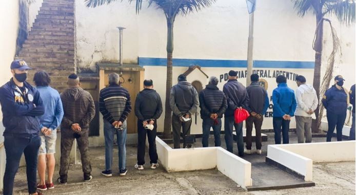 Detuvieron a 12 personas acusadas de distribuir pornografía infantil | Nacionales