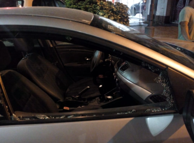 Atacaron a piedrazos a tres automovilistas en el acceso a la ciudad | Policiales