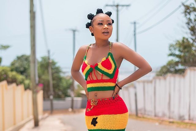 Una mujer irá a la cárcel por subir una foto desnuda junto a su hijo a Instagram | Redes