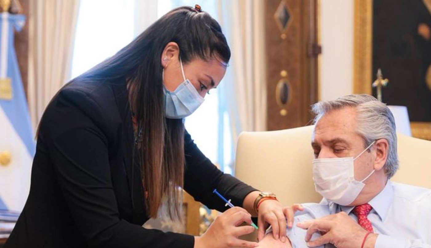 Alberto Fernández recibió la tercera dosis de la vacuna contra el coronavirus | Nacionales