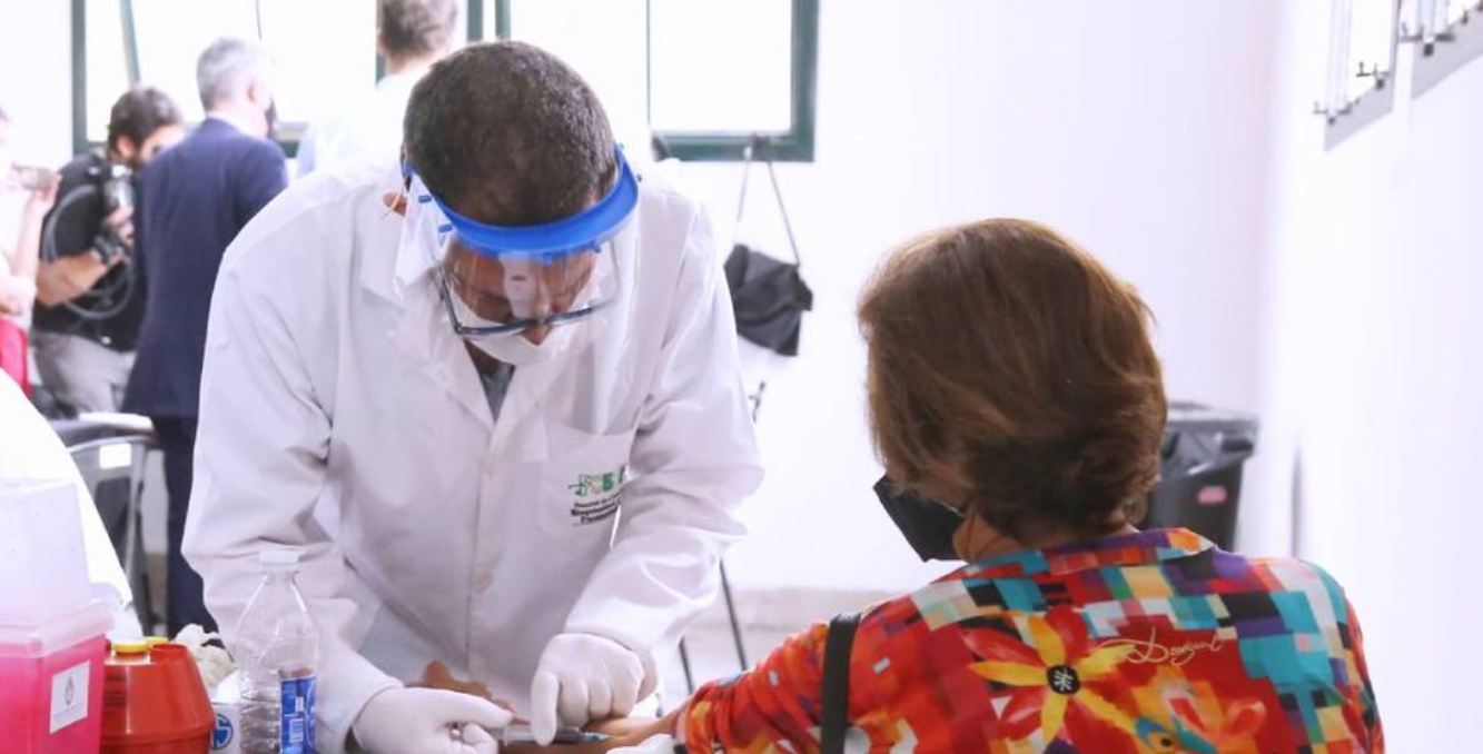 Este jueves se aplicarán terceras dosis de AstraZeneca en la ciudad | Noticias