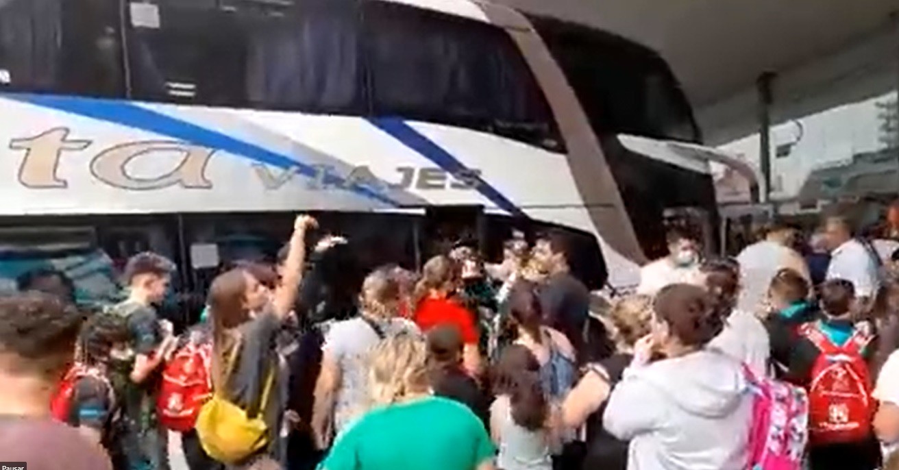 Dos choferes de un viaje de egresados dieron positivo por cocaína: llamaron a un reemplazo y tuvo el mismo resultado | Nacionales