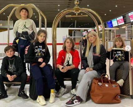 Wanda Nara voló a Argentina para pasar las fiestas junto a su familia | Espectaculos