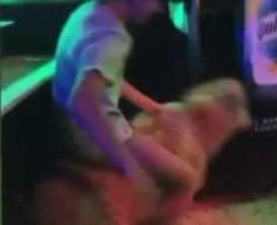 Escándalo en un boliche: ingresaron ovejas y las montaron | Espectaculos