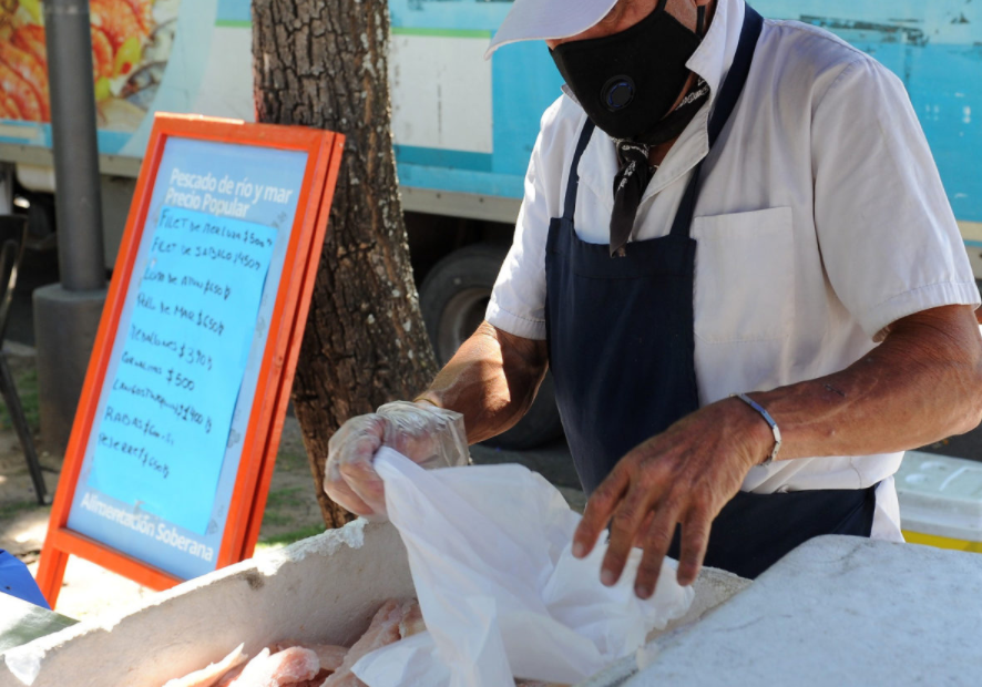 Sigue la venta de pescado de mar a precios populares en diciembre | Información General