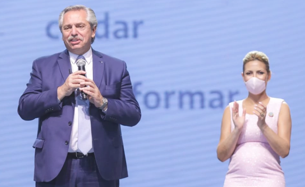 Fernández a las mujeres: "Les prometo que el primer feminista voy a ser yo" | Nacionales