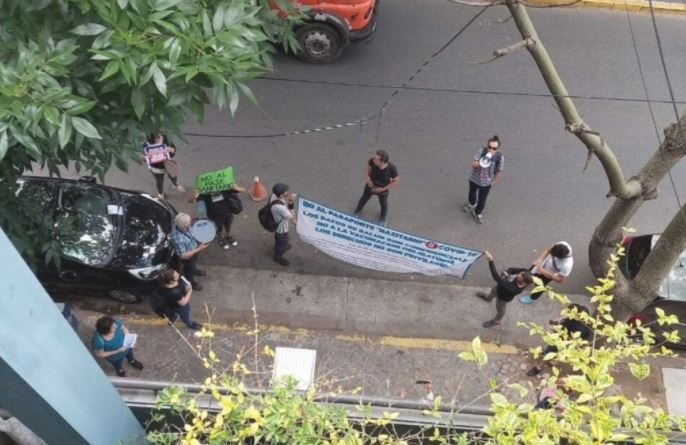 Una patota "antivacunas" amenazó e insultó a periodistas de una radio | Nacionales