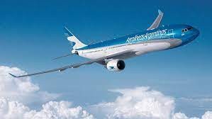 La batería de un celular explotó en un avión y tuvieron que aterrizar de emergencia en Ezeiza | Nacionales