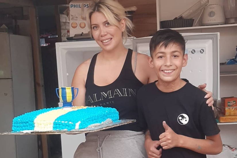 Promesa cumplida y pedido entregado: Wanda Nara visitó a Joaquín, el nene que hace tortas | Espectaculos