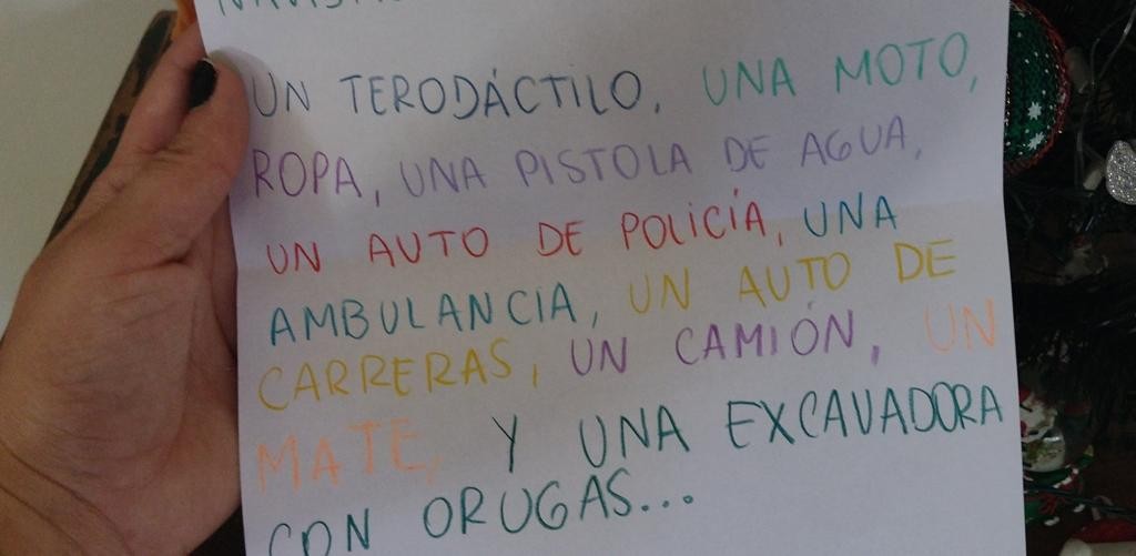 Cartas navideñas virales: Un terodáctilo, un Quilmes campeón y un beso al abuelo | Redes