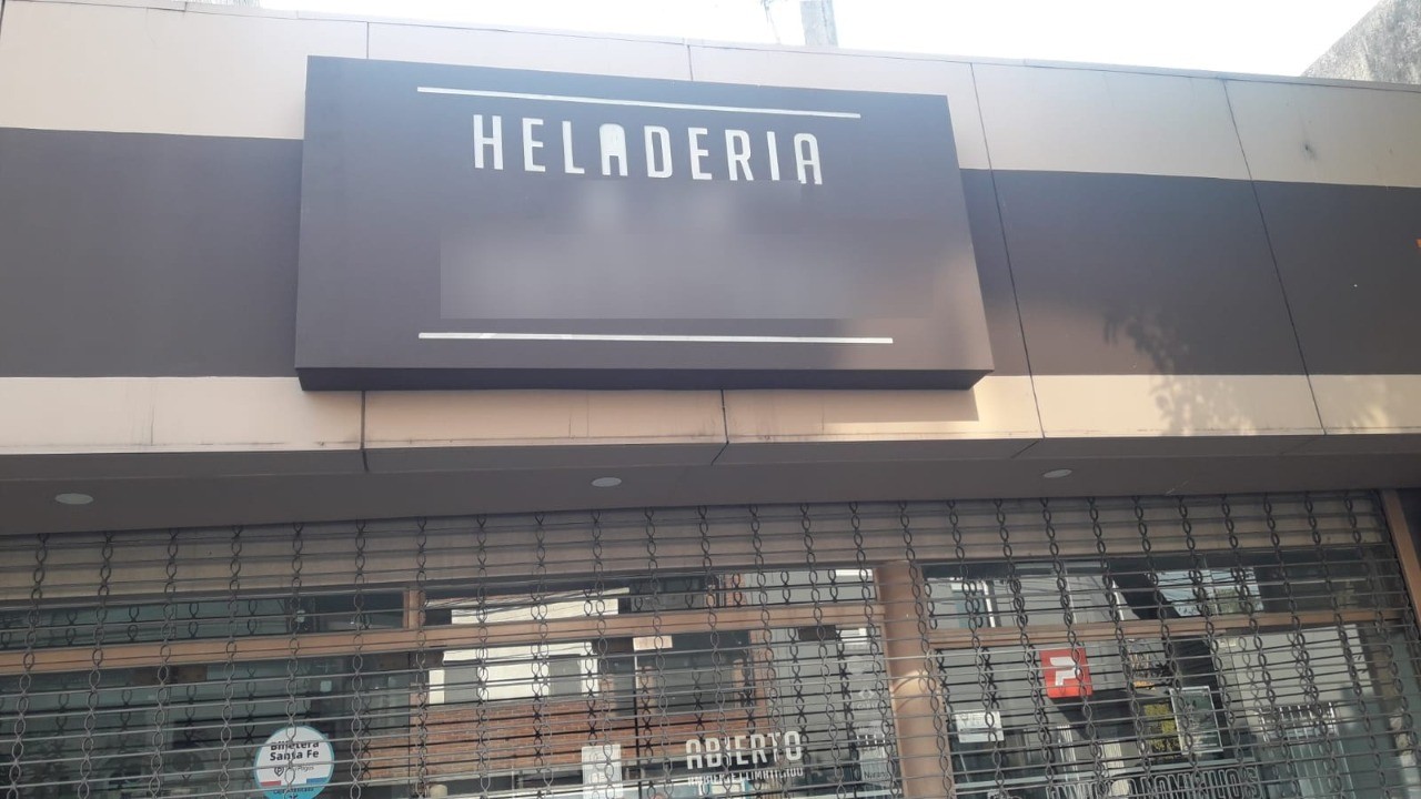 Detuvieron a un menor que intentó ingresar a una heladería | Policiales