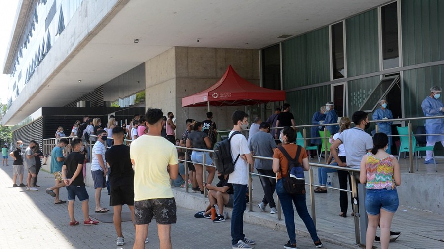 Covid en Santa Fe: el 95% de los pacientes atraviesa la enfermedad en su domicilio | Noticias