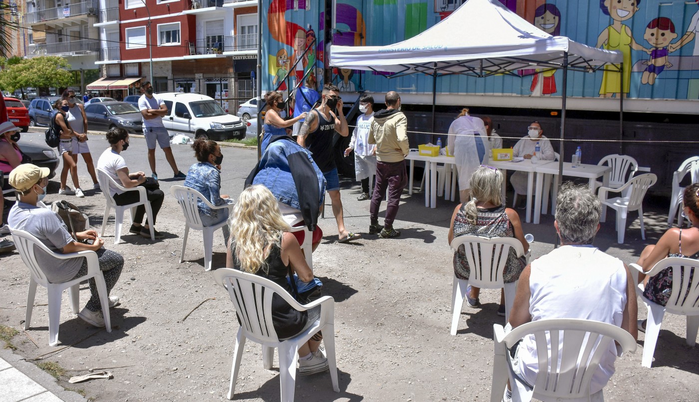 El Gobierno cree que en tres semanas podrían empezar a bajar los casos de coronavirus | Nacionales