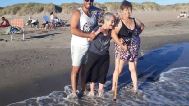 El video conmovedor de la mujer que conoció el mar a los 100 años | Redes