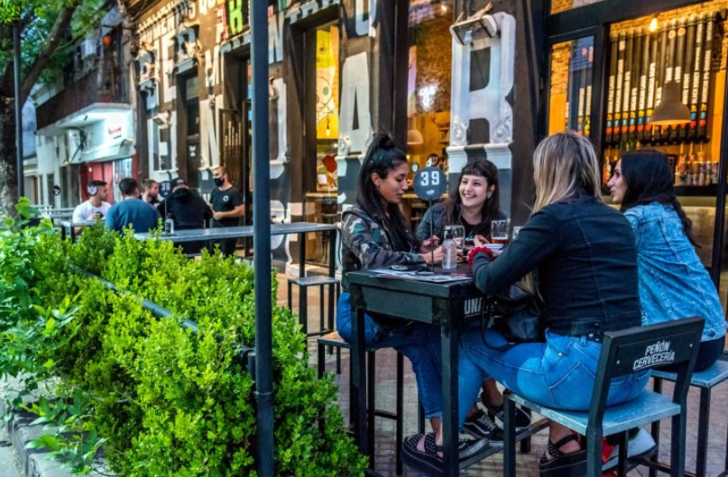 En los bares baja la cantidad de clientes y se profundiza la crisis | Noticias