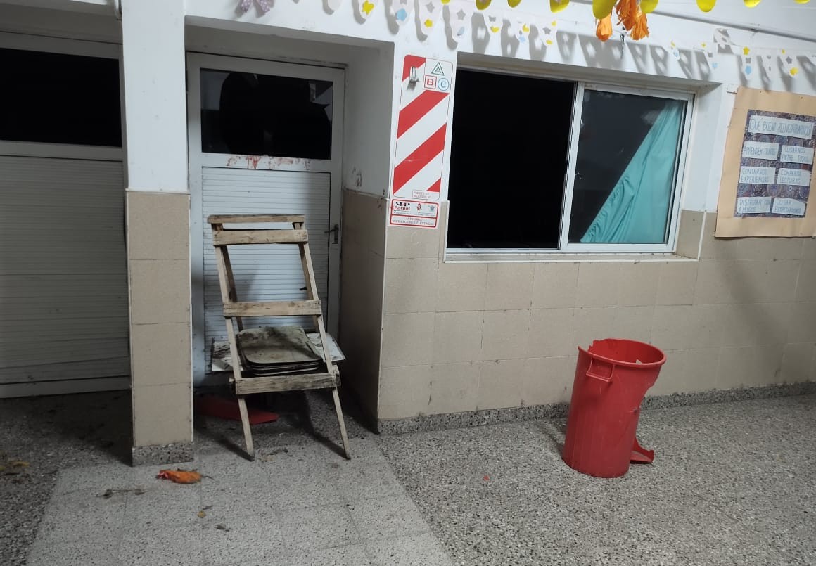 Insólito: Intentó robar en una escuela y terminó aprehendido y en el Hospital Cullen por curaciones | Policiales