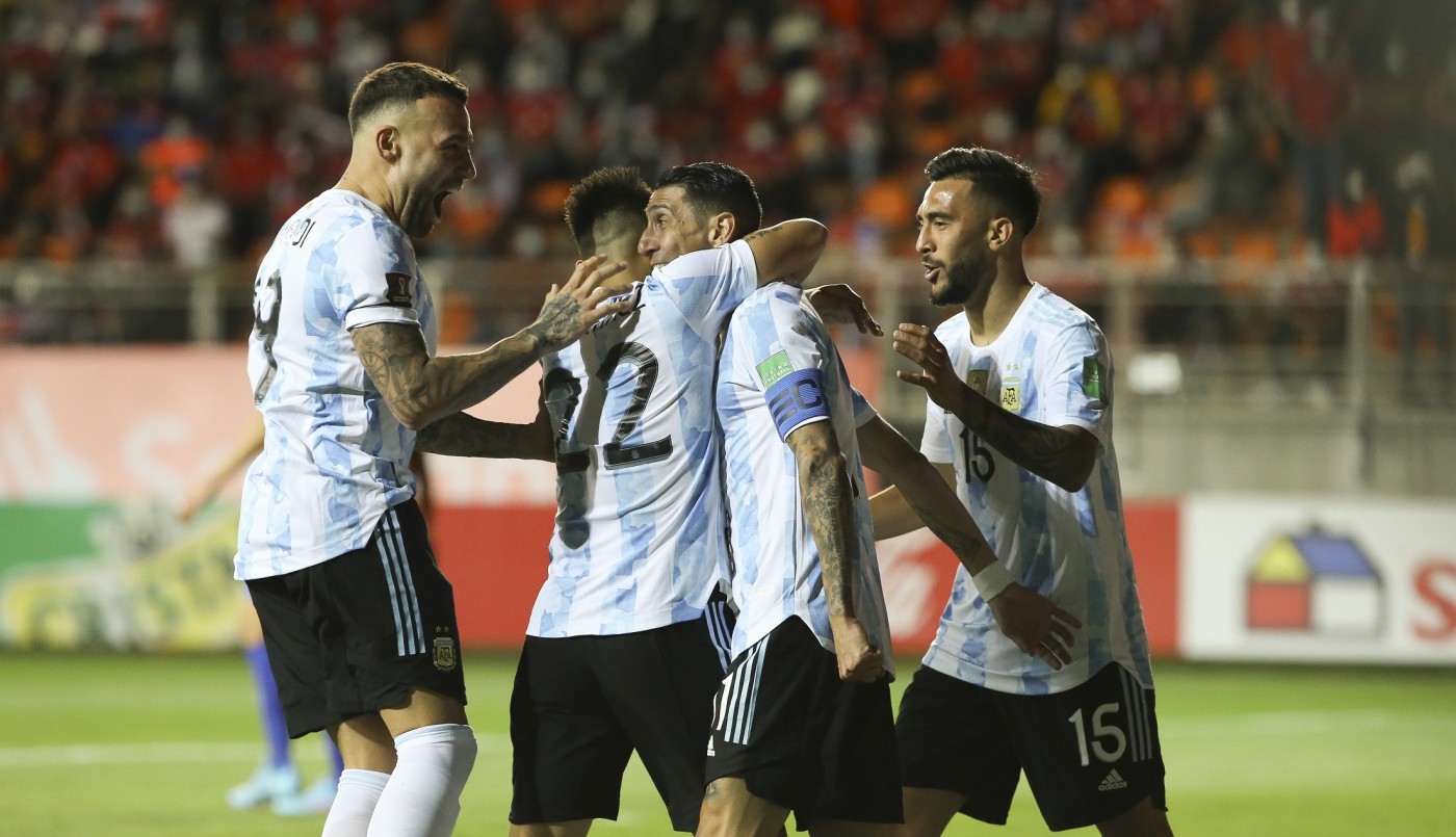 La "Scaloneta" alarga su invicto a 28 partidos y se acerca a la racha del "Coco" Basile | Deportes