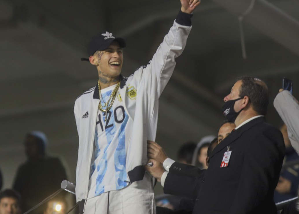 Vecinos de L-Gante lo denunciaron por amenazar de muerte a tres jóvenes y disparar al piso | Espectaculos