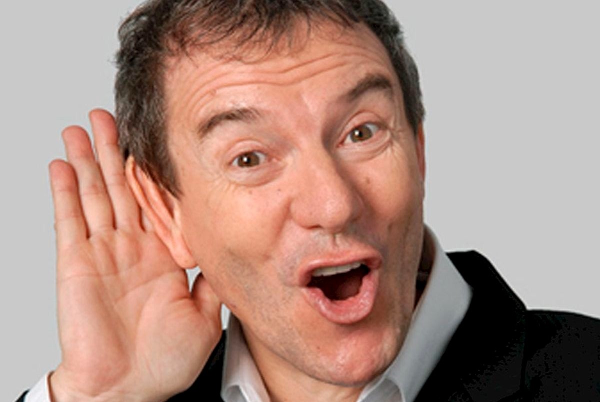 El transfóbico comentario de Alacrán sobre Flor de la V: "Es un hombre" | Igualdad y Género