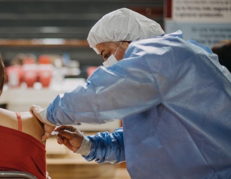 Coronavirus: quiénes comenzarán a recibir la cuarta dosis de la vacuna en marzo | Noticias